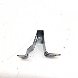 SUPORTE PUXADOR PORTA DIANTEIRA ESQUERDA MOBI 2017 2018/