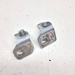 PAR DOBRADIÇA PORTA DIANTEIRA ESQUERDA MOBI 2017/ STRADA 20/