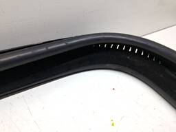 GUARNIÇÃO PORTA DIANTEIRA ESQUERDA MOBI 17/ STRADA 20/