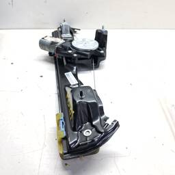 MÁQUINA DE VIDRO PORTA DIANTEIRA DIR MOBI 17/ STRADA 20/ ELÉ