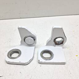 DOBRADIÇA PORTA DIANTEIRA DIREITA MOBI 2017/ STRADA 2020/