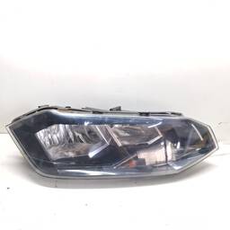 Farol Direito Polo Virtus 18/22 Masc Negra c/detalhe