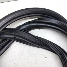 BORRACHA TAMPA TRASEIRA MOBI 2017 2018 2019/