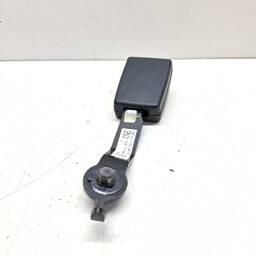 ENGATE FEMEA CINTO DIANTEIRO ESQUERDO 