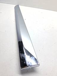 FRISO INFERIOR PORTA TRASEIRA DIR AZERA 2011 A 2017 DETALHE