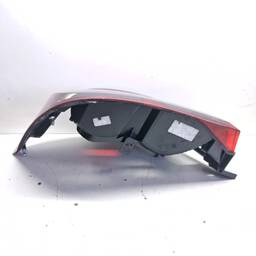 LANTERNA TRASEIRA ESQUER ONIX 13/16 LT LTZ / JOY ATÉ 19 FUME