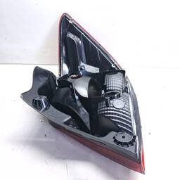 LANTERNA TRASEIRA ESQUER ONIX 13/16 LT LTZ / JOY ATÉ 19 FUME