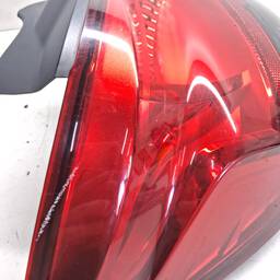 LANTERNA TRASEIRA ESQUER ONIX 13/16 LT LTZ / JOY ATÉ 19 FUME