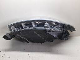 FAROL ESQUERDO CAPTUR 2017 2018 A 2024