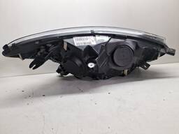 FAROL ESQUERDO CAPTUR 2017 2018 A 2024