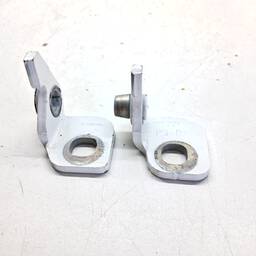 DOBRADIÇA PORTA TRASEIRA DIREITA MOBI 2017/ 