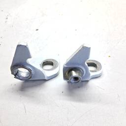 DOBRADIÇA PORTA TRASEIRA DIREITA MOBI 2017/ 