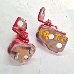 DOBRADIÇA PORTA TRASEIRA ESQUERDA FORD KA 2015 A 2021