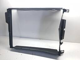 Defletor suporte radiador sandero logan 1.6 14/ 2019 detalhe