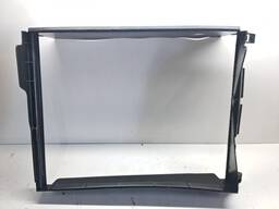 DEFLETOR SUPORTE RADIADOR SANDERO LOGAN 1.6 14/ 2019 DETALHE