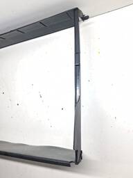 DEFLETOR SUPORTE RADIADOR SANDERO LOGAN 1.6 14/ 2019 DETALHE