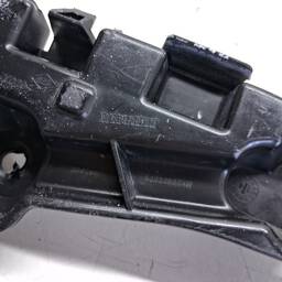 GUIA PARACHOQUE DIANTEIRO DIREITO SANDERO 15/ LOGAN 14/2020