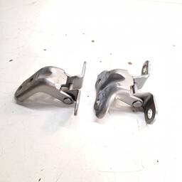 DOBRADIÇA PORTA TRASEIRA ESQUERDA HB20 2013 A 2019