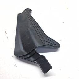 ACABAMENTO FECHADURA PORTA TRAS DIREITA HB20 2013 A 2019