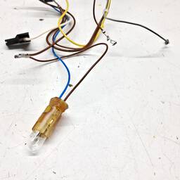 CHICOTE FAROL DIREITO CAPTUR 2017 2018 A 2024