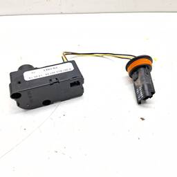 MOTOR AJUSTE FAROL DIREITO CAPTUR 2017 2018 2019 2020 2021/ 