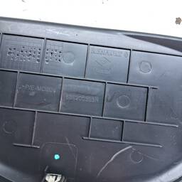 ACABAMENTO TAMPA LATERAL DIR PAINEL TABELIER FLUENCE 2011/16