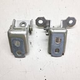 PAR DOBRADIÇAS PORTA DIANTEIRA DIREITA FLUENCE 2011 A 2018