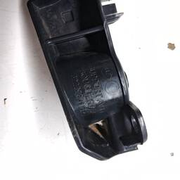 GUIA PARACHOQUE DIANTEIRO DIREITO DUSTER 2021/