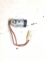 ACENDEDOR CIGARRO BMW SERIE 3 F30 318 320 25 28 30 2013 A 18