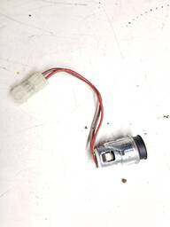 ACENDEDOR CIGARRO BMW SERIE 3 F30 318 320 25 28 30 2013 A 18