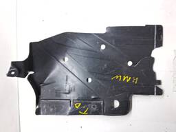 Protetor Assoalho Traseiro Dir bmw 320i 2013 a 2018 detalhe