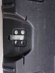 ACABAMENTO SOLEIRA TAMPA TRASEIRA BMW 320I 2013/18 DETALHE