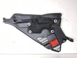 ACABAMENTO DIREITO CHURRASQUEIRA BMW 320I 18 25 2013 A 18