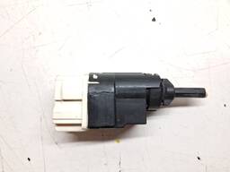 SENSOR PEDAL FREIO KWID SANDERO LOGAN DUSTER CAPTUR 2014/20