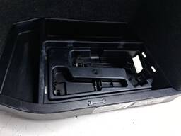 FORRO COMPARTIMENTO FERRAMENTAS BMW 318 320 25 3013 A 2018