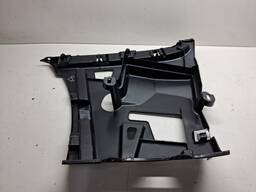 GUIA DIR PARACHOQUE TRAS BMW SÉRIE 3 318 320..13/17 DETALHE