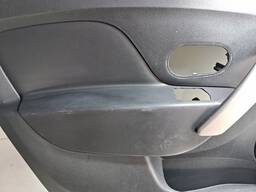 FORRO PORTA DIANTEIRA ESQUERDA SANDERO 2015/ LOGAN 2014/2024