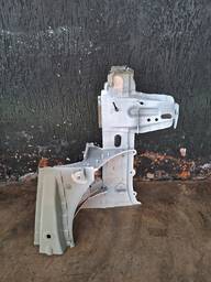 LONGARINA DIREITA SANDERO 2015/ LOGAN 2014/2024 DETALHE