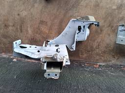 LONGARINA DIREITA SANDERO 2015/ LOGAN 2014/2024 DETALHE