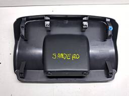 ACABAMENTO FORRO TAMPA TRASEIRA SANDERO 2015 A 2024