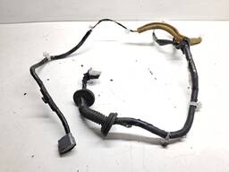 CHICOTE PORTA DIANTEIRA DIREITA MARCH 2012 A 2020