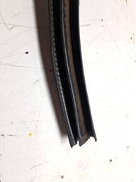 BORRACHA PORTA DIANTEIRA DIREITA (CARROCERIA) MARCH 12 A 20