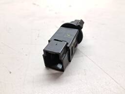 INTERRUPTOR SENSOR PEDAL FREIO MARCH VERSA 2012 A 2020