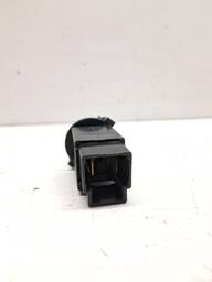 INTERRUPTOR SENSOR PEDAL FREIO MARCH VERSA 2012 A 2020
