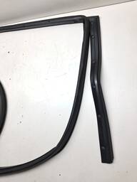 CANALETA VIDRO PORTA TRASEIRA ESQUERDA HB20 SEDAN 13 A 2019