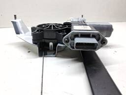 MÁQUINA VIDRO PORTA DIANTEIRA DI SANDERO 15/ LOGAN 14/24 ELÉ