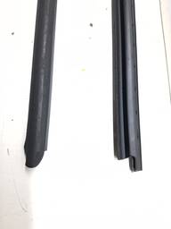 PESTANA PORTA DIANTEIRA DIREITA EXT. SANDERO 15/ LOGAN 14/24