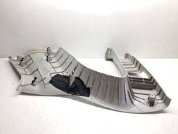 ACABAMENTO COLUNA TRASEIRA DIREITA CAPTIVA 2008 A 17