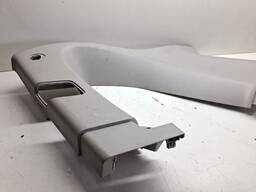 ACABAMENTO COLUNA TRASEIRA ESQUERDA CAPTIVA 2008 A 17