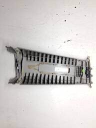 ACABAMENTO SUPERIOR COLUNA CENTRAL ESQUERDA CAPTIVA 2008/